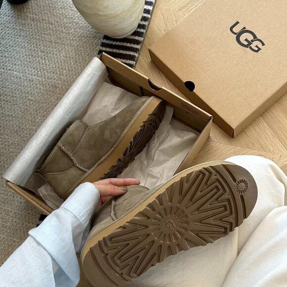 UGG Classic Ultra Mini Women's antelope Ankle Boots - Picture 9 of 9